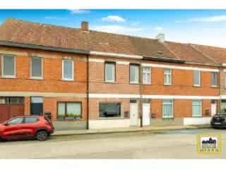 Huis te koop Deinze - Gerenoveerde woning met 3 slaapkamers en tuin