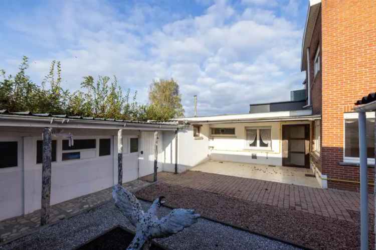 Te moderniseren HOB met 2 slaapkamers in het centrum