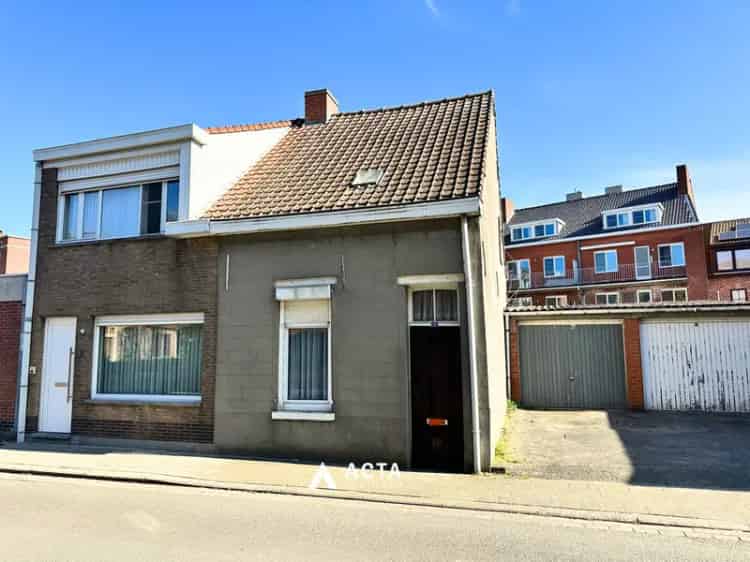 Huis te huur nabij stadscentrum - Te renoveren met tuin