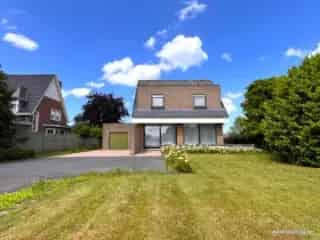 Villa te koop Roeselare 3 slaapkamers tuin 1200m2