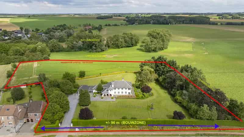 Authentieke Villa te Koop met Prachtig Terrein en Vergezichten