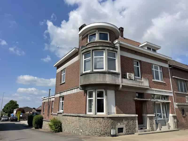 Huis te huur: 5 slaapkamers, bureau 150m², gerenoveerd