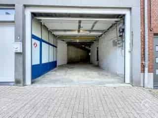 Huis te koop Ciney Appartement 104m² Magazijn 130m²