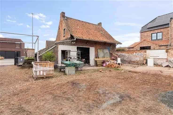 Huis Te Koop 2221m² Perceel Nieuw Bijgebouw