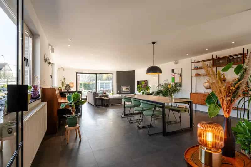 Gerenoveerde Hoeve te Landegem Deinze