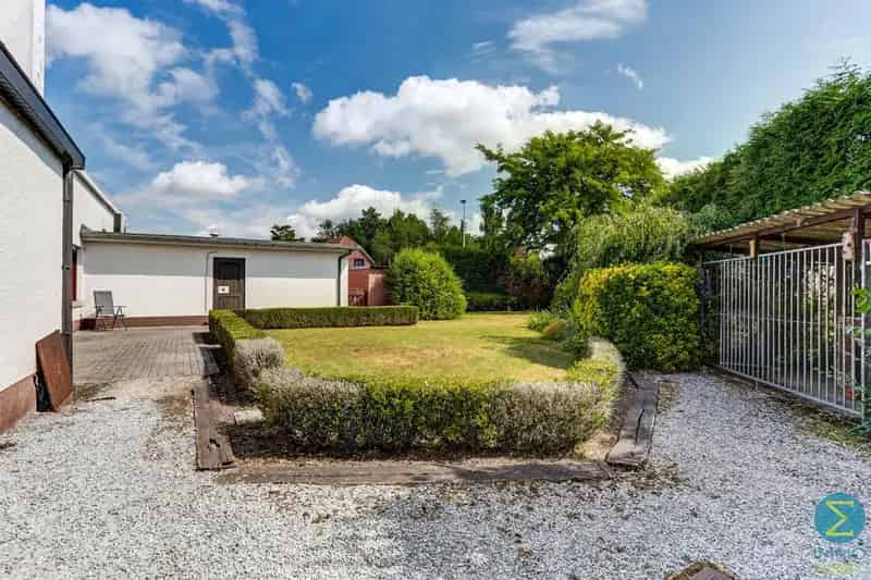 Woning met Handelsruimte 867m²