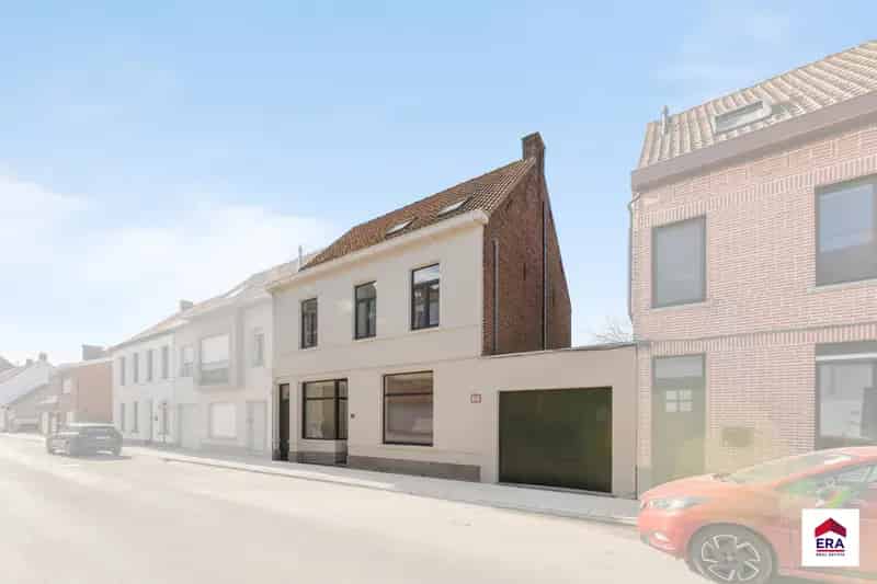 Gerenoveerde woning 4 slaapkamers 2 badkamers garage Wakken