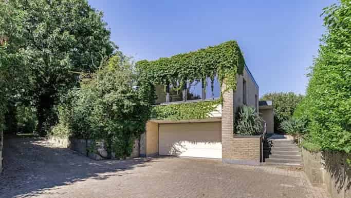 Te renoveren landhuis te Schepdaal