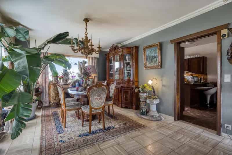Ruime Villa te Koop Nabij Veurne