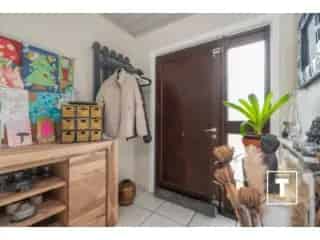 Huis te koop Steenhuize Wijnhuize Ruime woning met zwembad