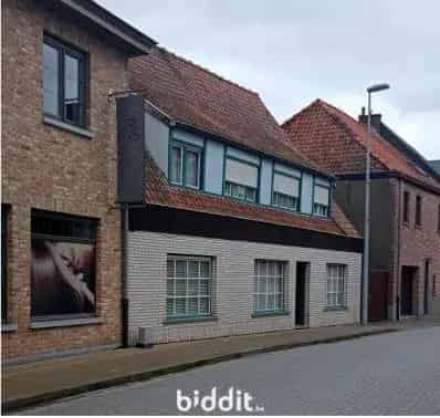 Te renoveren woning en magazijn 919m2
