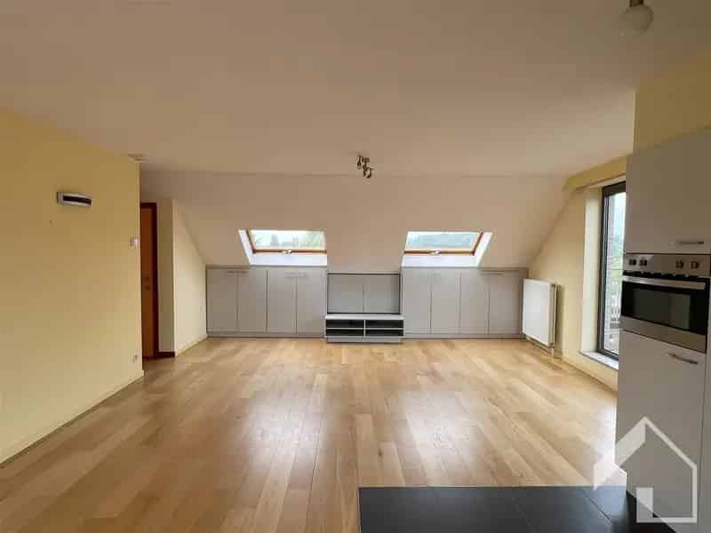 Dakappartement te huur Broechem Centrum 2 slaapkamers 2 terrassen