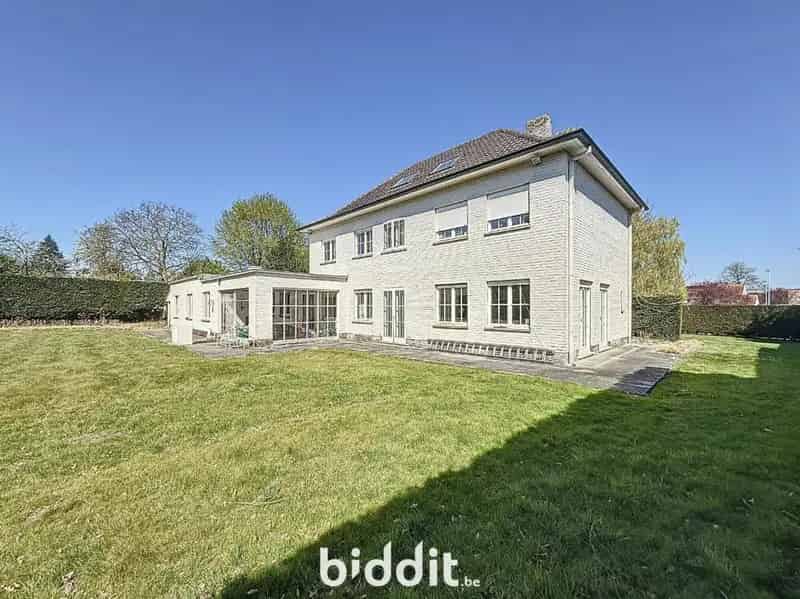 Statige Villa in Rustige Omgeving 4 slaapkamers Grote Tuin