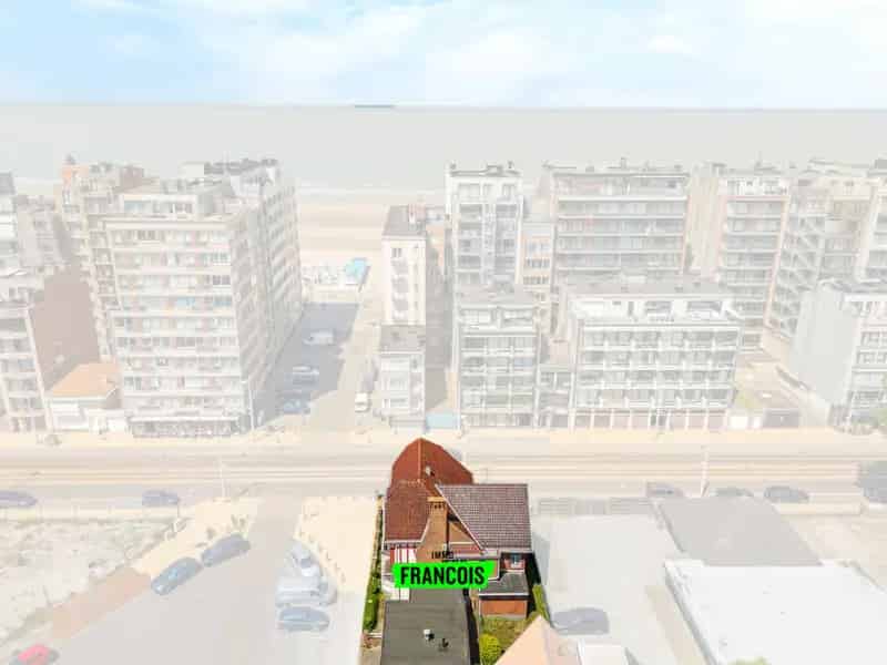 Te renoveren villa Middelkerke 8 slaapkamers zeezicht