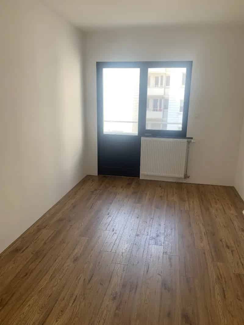 Appartement te koop vlak aan zee gerenoveerd