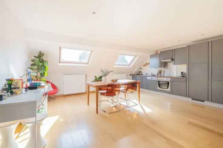 Duplex Appartement 1 Slaapkamer Etterbeek 72m²