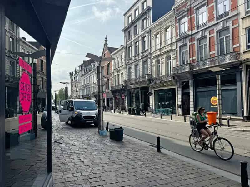 Handelspand te Koop Gent Centrum 17m Etalage
