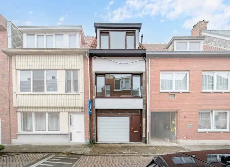Gerenoveerde gezinswoning 4 slaapkamers Burcht