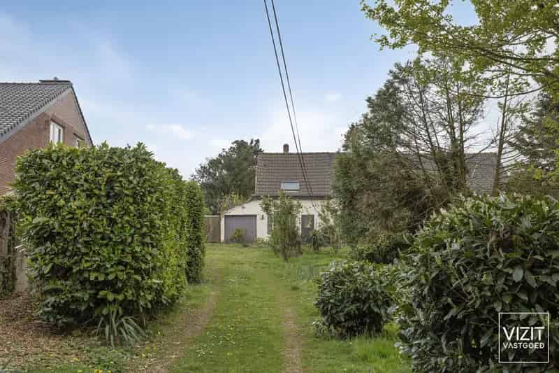 Te renoveren halfopen woning 16 are Brussel