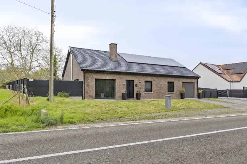 Landelijke Bungalow te Ezemaal: 3 slaapkamers, tuin, garage