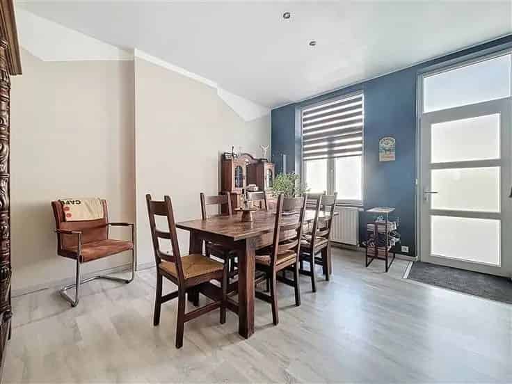 Huis Te Koop Thiméon - Gerenoveerd met 2 slaapkamers en tuin