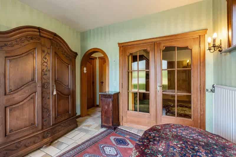 Prachtige te renoveren gelijkvloerse villa op perceel van circa 20 are