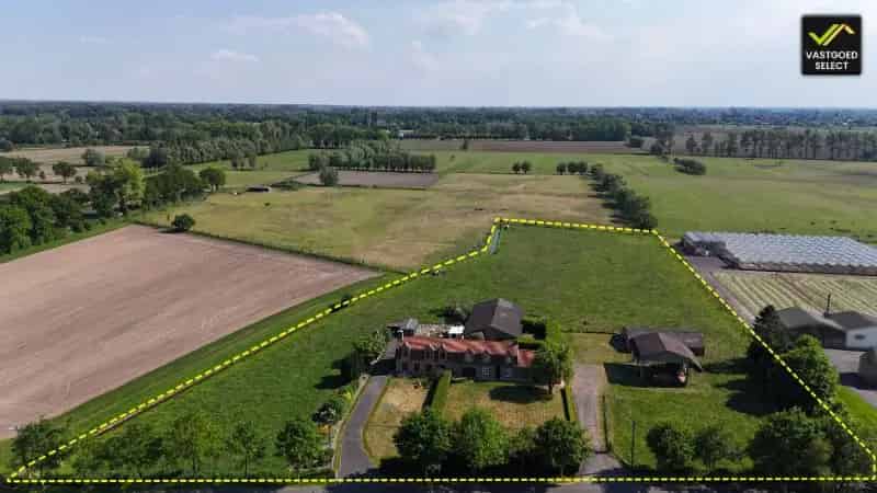 Vastgoed Select: Authentieke hoeve op 15.601 m² te koop in Damme - unieke ligging aan Damme Golf