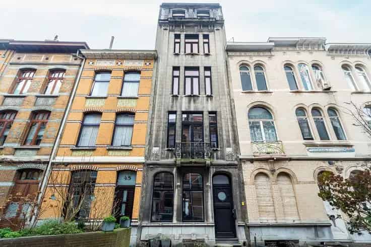 Huis Te Koop De Marbaixstraat 8 slaapkamers 327m²