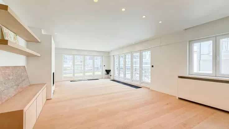 Ruim Hoekappartement te Koop Knokke Albertplein Driehoeksplein