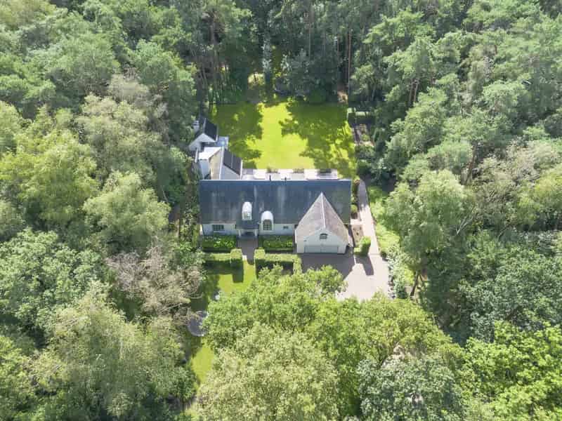Huis te koop: Luxueuze villa met 5 slaapkamers en grote tuin