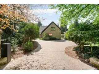 Villa te koop Schilde - Gerenoveerde woning met tuin en optioneel weiland
