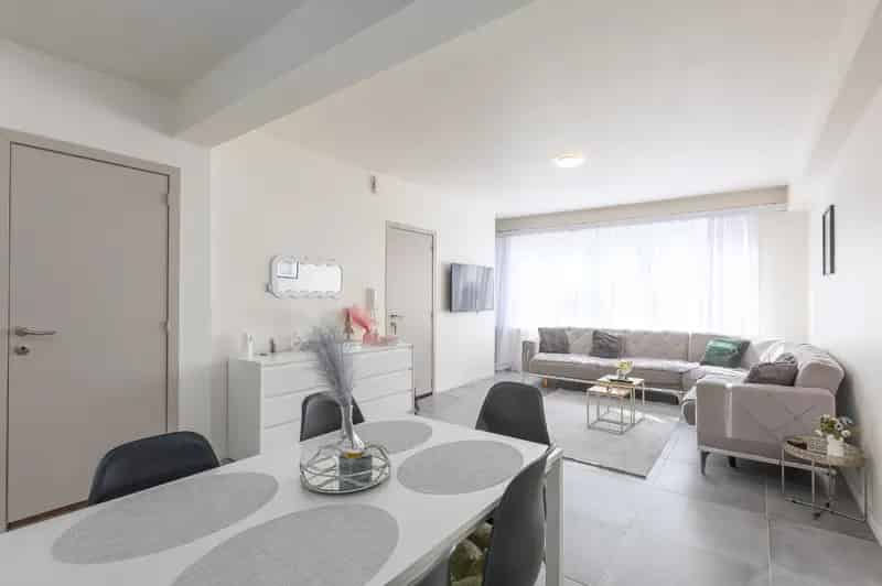 Appartement te koop: 2 slaapkamers, gemeubileerd, recent gerenoveerd