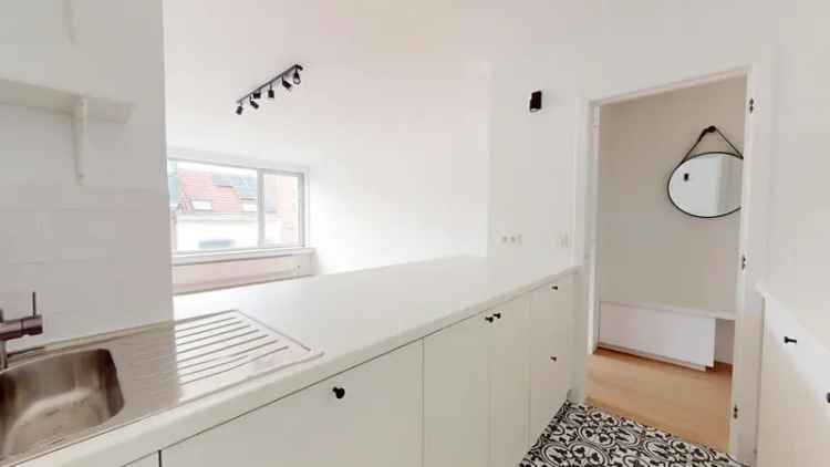 Appartement te huur in Brussel met 1 slaapkamer en moderne voorzieningen