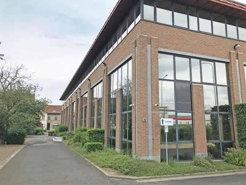 Kantoorruimte te huur Ruisbroek 585m²