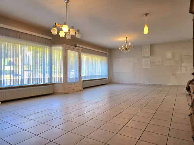 Huis te huur Lummen: Ruime woning met winkel 50m²