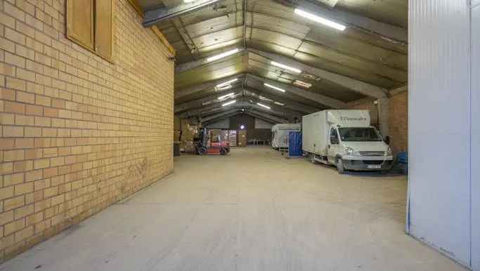 Magazijn te koop Bavikhove 1300m²