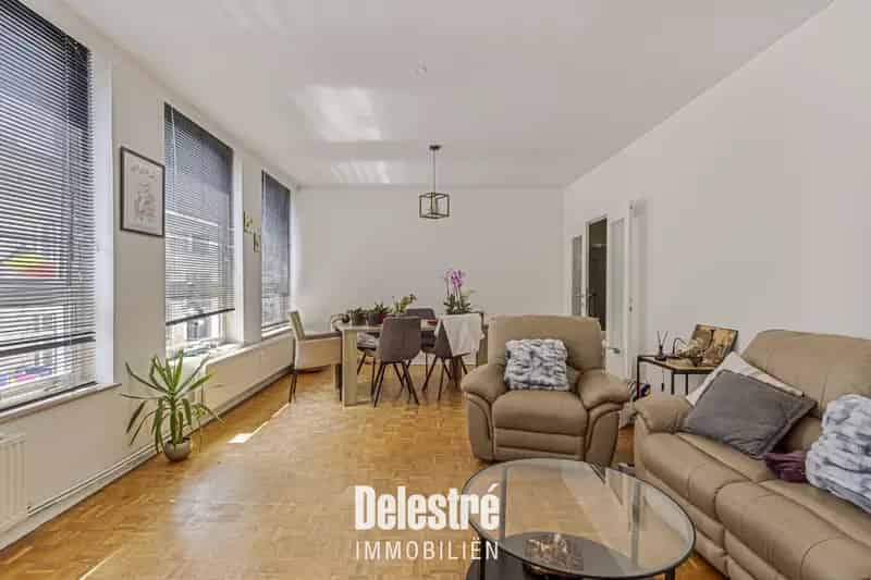 Appartement te Huur Halle 145m²
