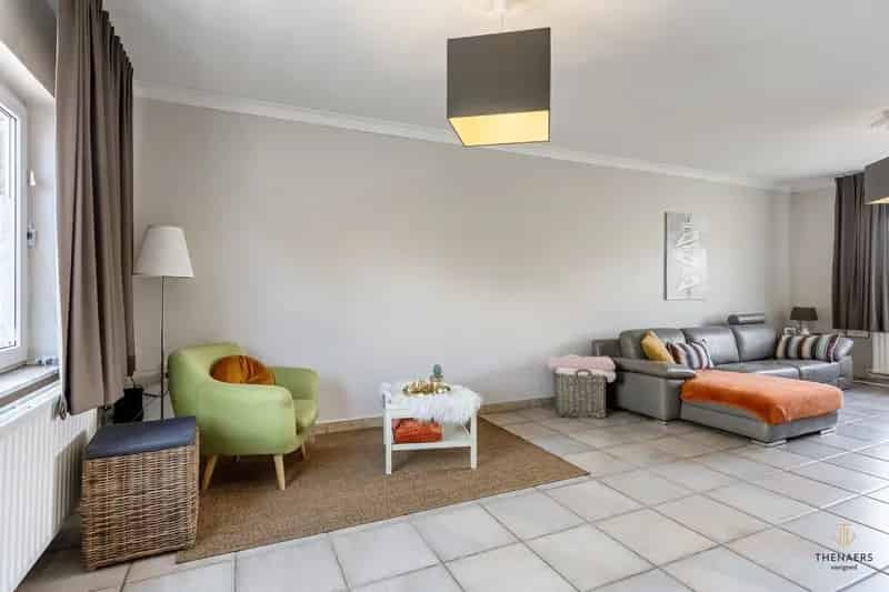 Rustig en ruim huis met gezellige sfeer
