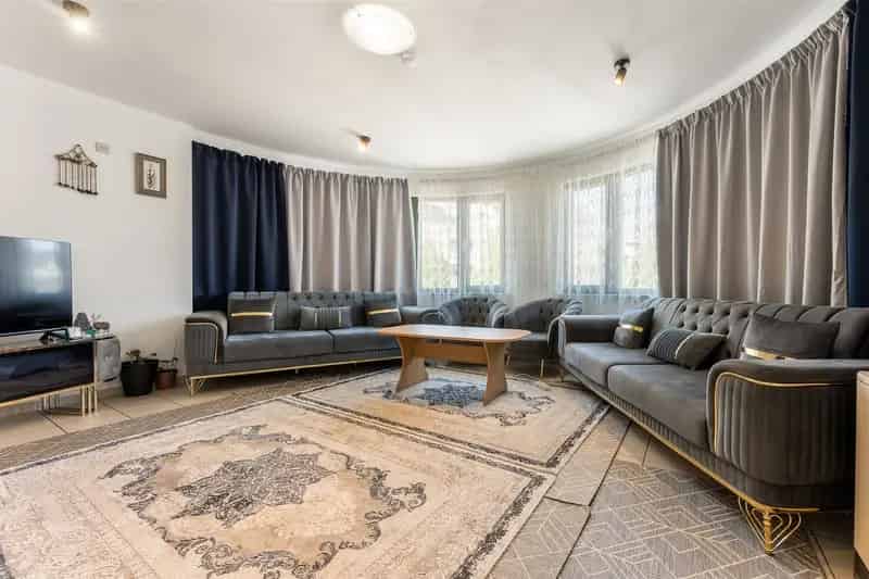 Ruim 2 Slaapkamer Appartement Beringen Centrum