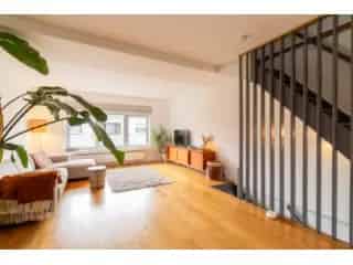 Huis te Koop Antwerpen - Gerenoveerde gezinswoning met tuin en garage