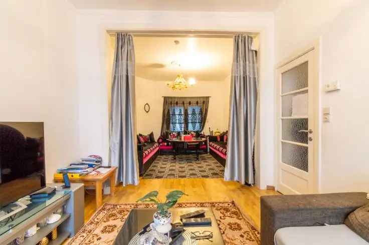 Te koop appartement in goede ligging met 2 slaapkamers en kelders