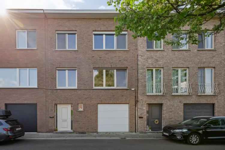 Ruime Bel-Etage 3 Slaapkamers Aartselaar
