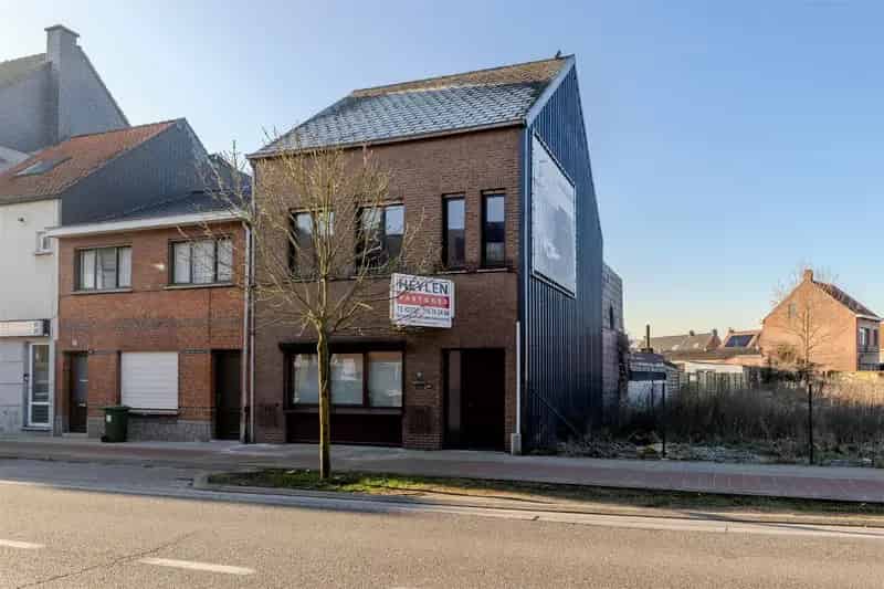 Instapklare Halfopen Bebouwing Centrum Mol