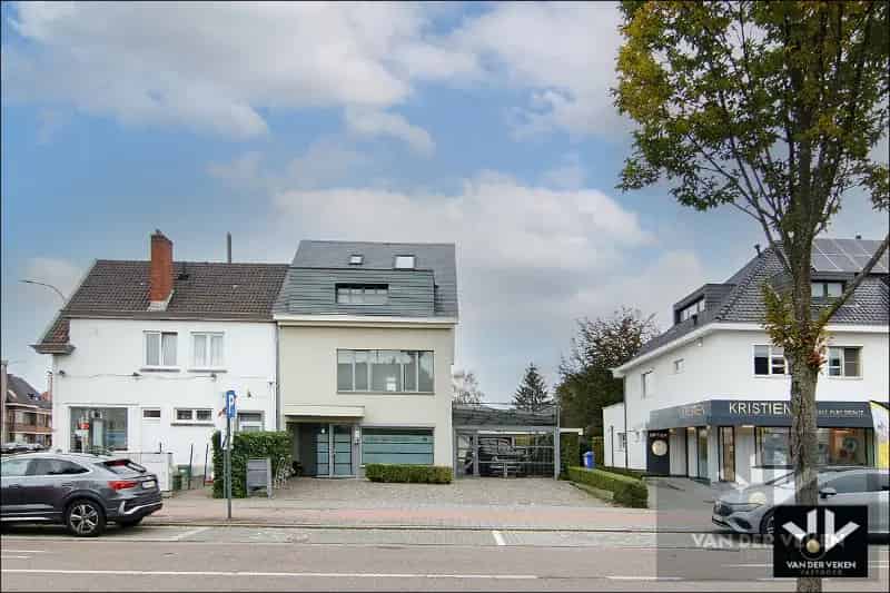 Huis te koop Hasselt 4 slaapkamers praktijkruimte