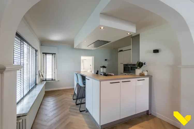 Huis te huur: Gerenoveerde gezinswoning met 4 slaapkamers