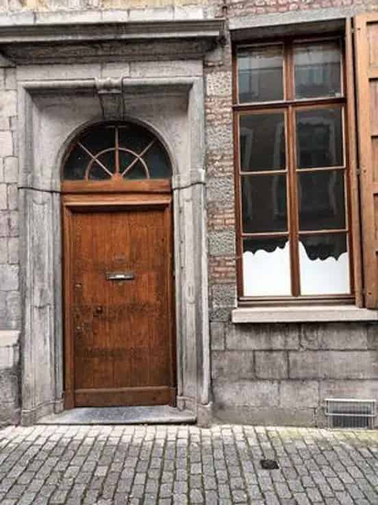 Huis Te Koop - 2 slaapkamers, tuin, kelder