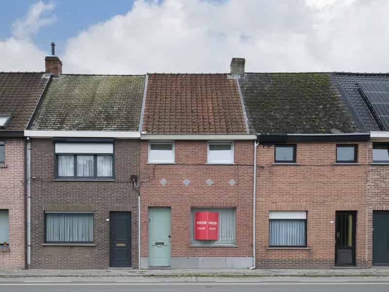 Te renoveren woning Wetteren-Laarne - 3 slaapkamers - Garage - Rustige ligging