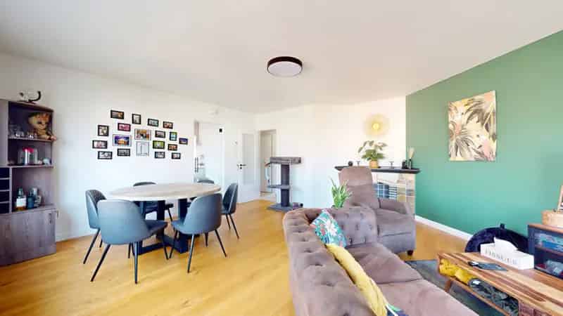 Appartement te Evere 67m2 Balkon Gerenoveerd 2020