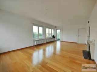 Appartement te huur Sint-Lambrechts-Woluwe 2 slaapkamers terras garage