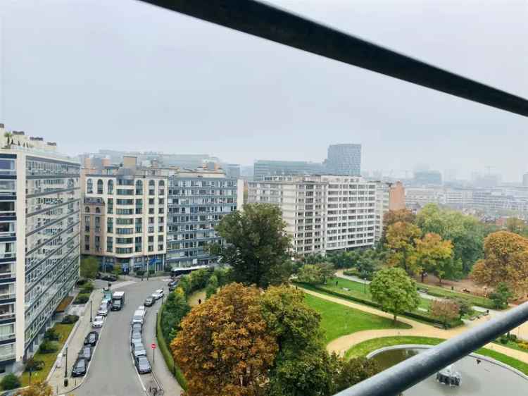 Mooi en lichtrijk gerenoveerde 2 SK appartement op de 9de verdiep - EU Wijk 